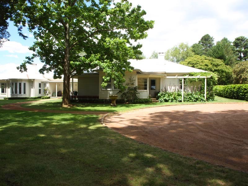 - Illawarra Highway, Moss Vale NSW 2577
