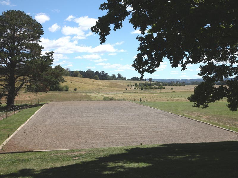 - Illawarra Highway, Moss Vale NSW 2577