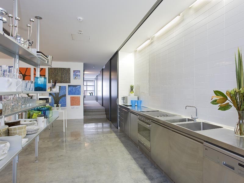 10/2 Kings Lane (between Riley & Crown St), Darlinghurst NSW 2010