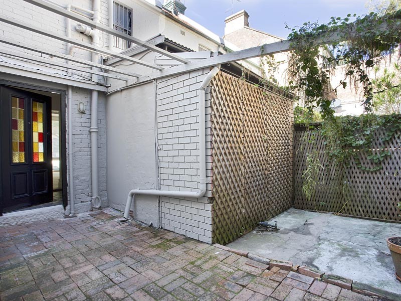 127 RIley Street (corner of Francis St), Darlinghurst NSW 2010