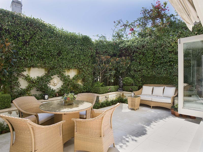 60 Wallis Street (Between Moncur & Ocean Streets), Woollahra NSW 2025