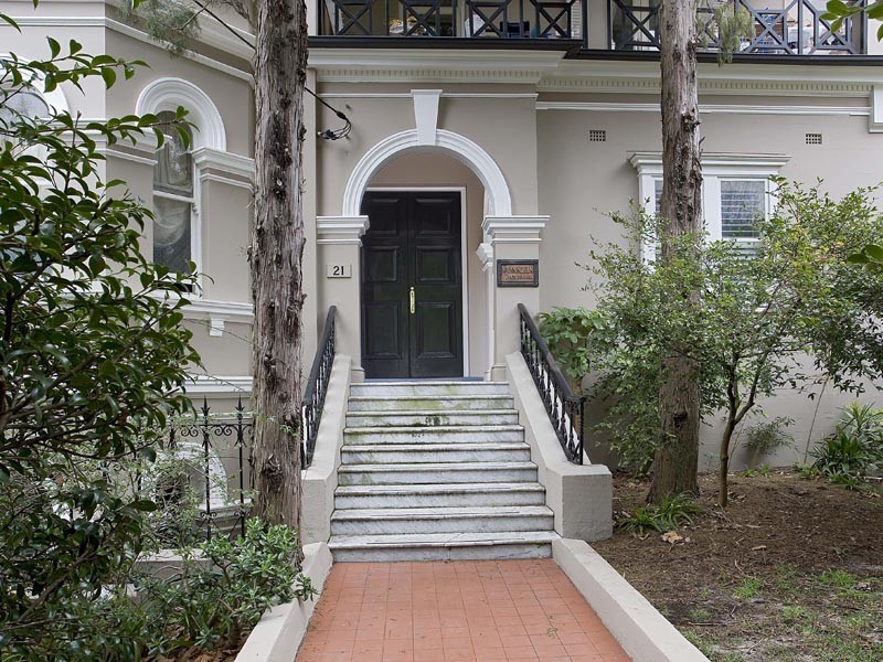 4/21 Trelawney Street, Woollahra NSW 2025