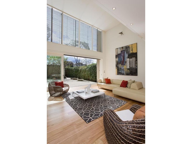 42 Wallis Street (between Moncur & Ocean Streets), Woollahra NSW 2025