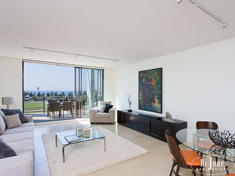 Apt 402/106 Brook Street (opp Coogee Oval), Coogee NSW 2034