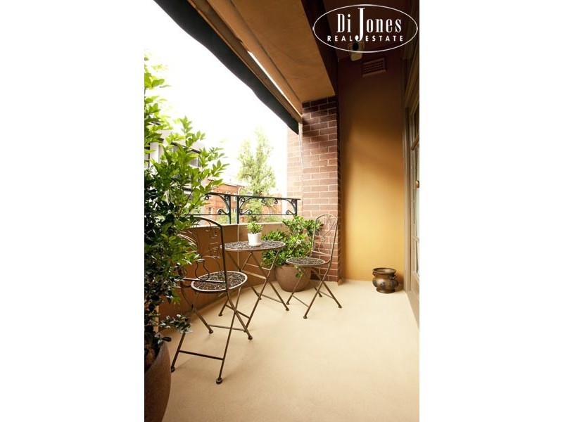 Apt 3/Kingsclere, 1 Greenknowe Avenue (cnr Macleay St.), Elizabeth Bay NSW 2011