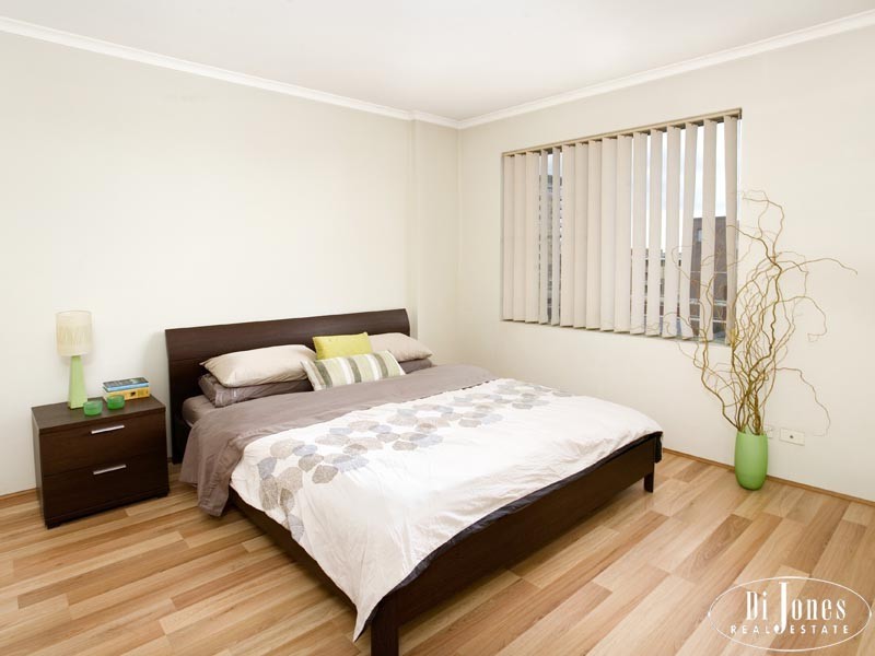B805/Moore Park Gardens, 780 Bourke Street, Redfern NSW 2016