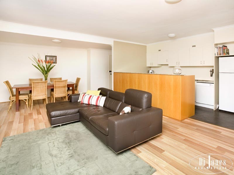 B805/Moore Park Gardens, 780 Bourke Street, Redfern NSW 2016