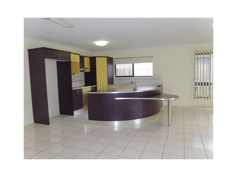 6 Carron Close, Bentley Park QLD 4869