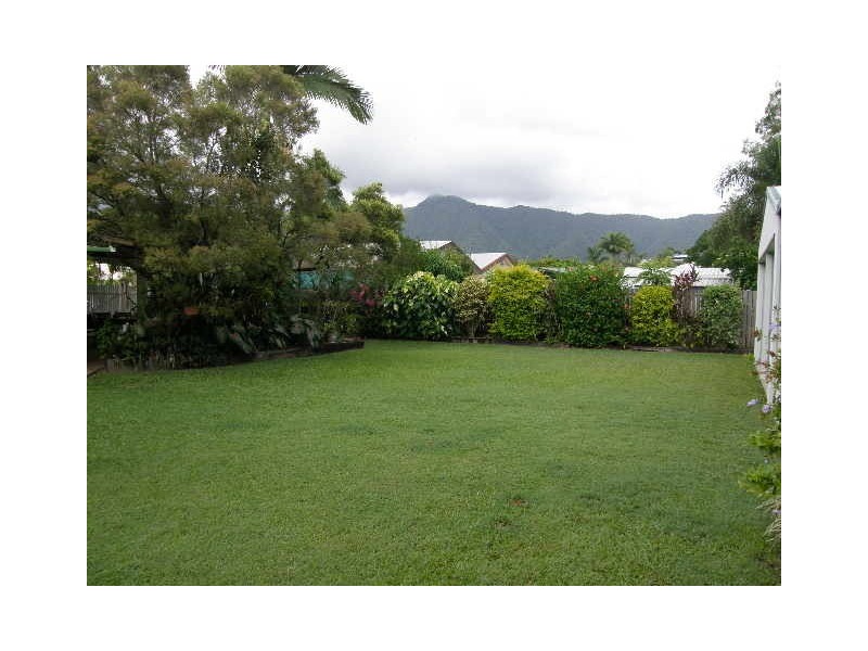 16 Bee Close, Bentley Park QLD 4869