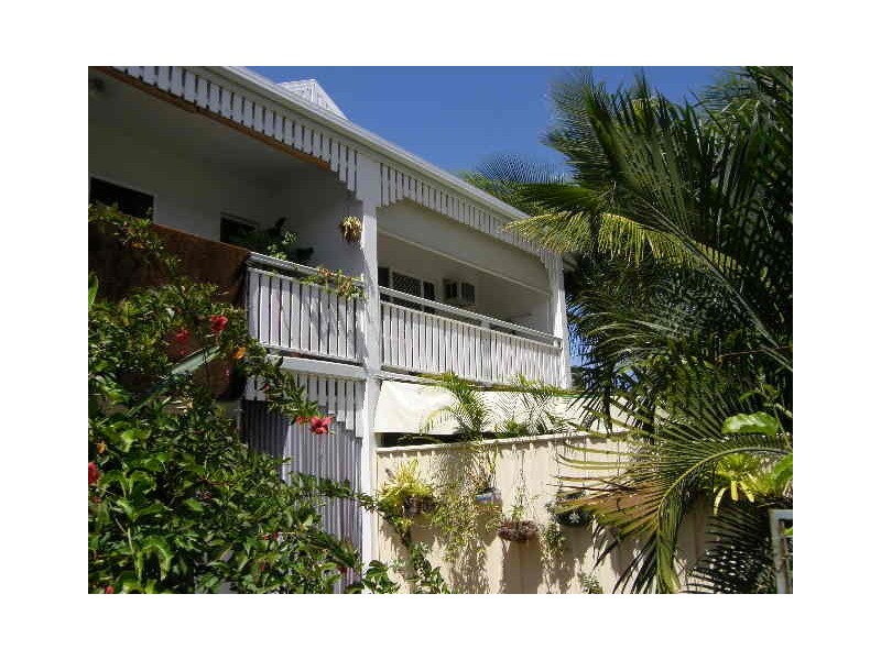 10/6 Palm Street, Holloways Beach QLD 4878