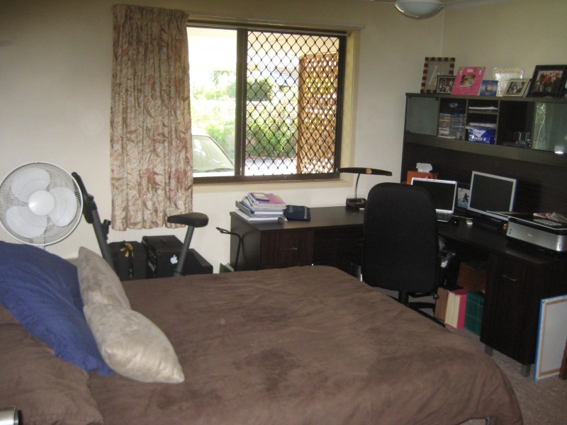 3/9 Hooker Blv, Broadbeach Waters QLD 4218