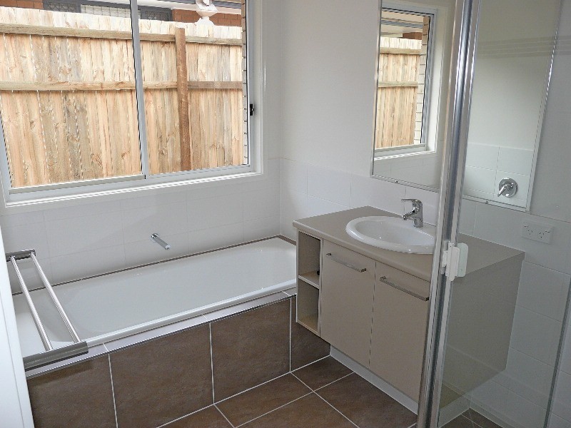 Durack QLD 4077