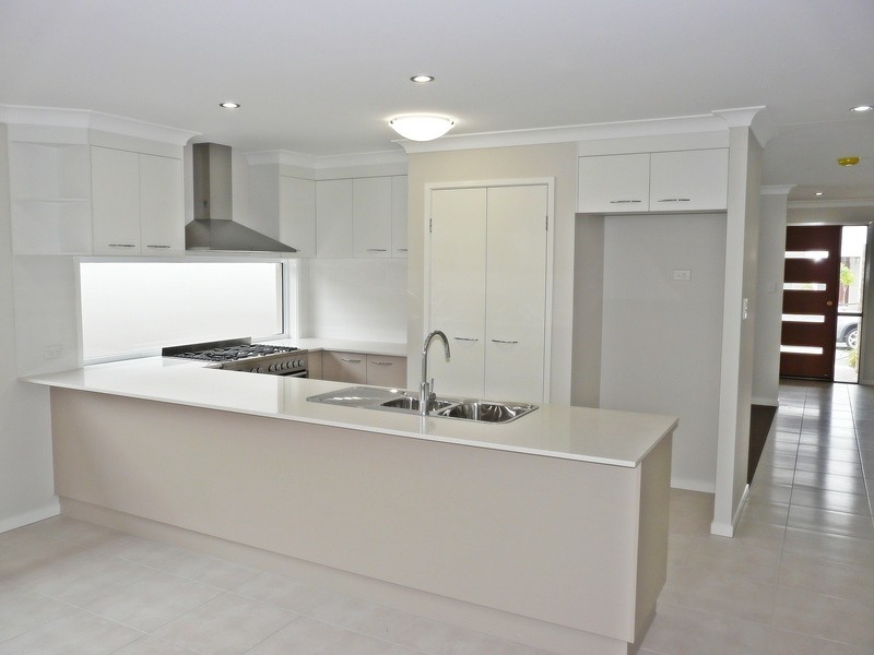 Hope Island QLD 4212