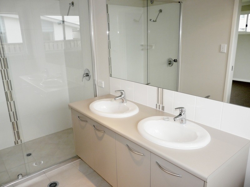 Hope Island QLD 4212