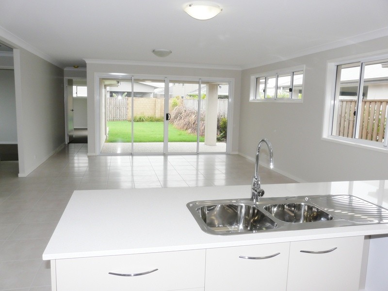 Hope Island QLD 4212