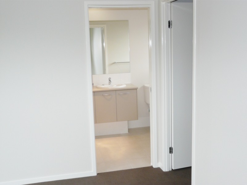 Hope Island QLD 4212