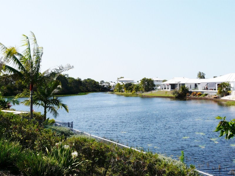 4 Tooringoor Close, Pelican Waters QLD 4551