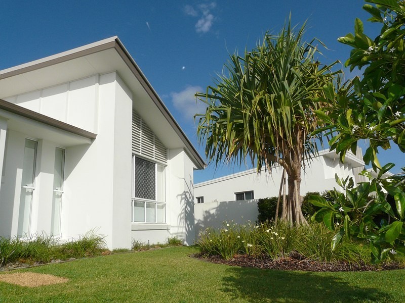 4 Tooringoor Close, Pelican Waters QLD 4551