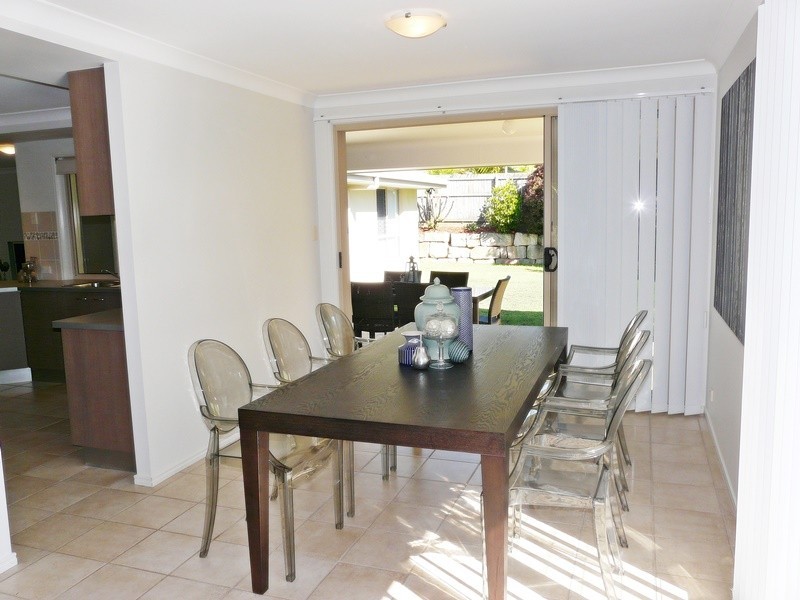 4 Trafalgar Vale Avenue, Wellington Point QLD 4160
