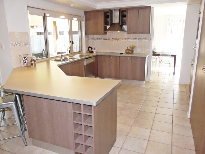 4 Trafalgar Vale Avenue, Wellington Point QLD 4160