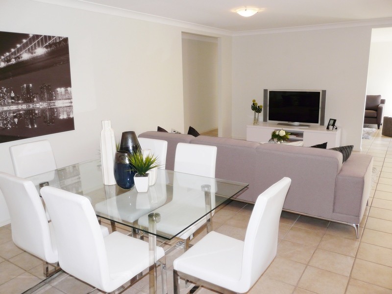 4 Trafalgar Vale Avenue, Wellington Point QLD 4160