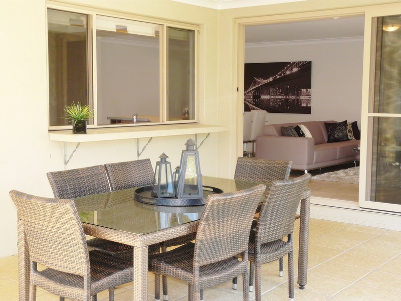 4 Trafalgar Vale Avenue, Wellington Point QLD 4160