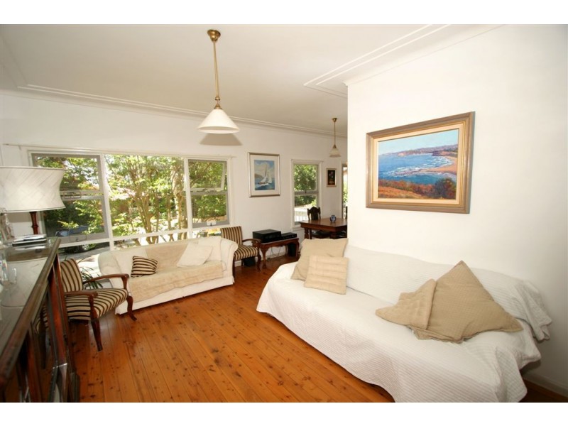 4 Georgina Ave, Elanora Heights NSW 2101