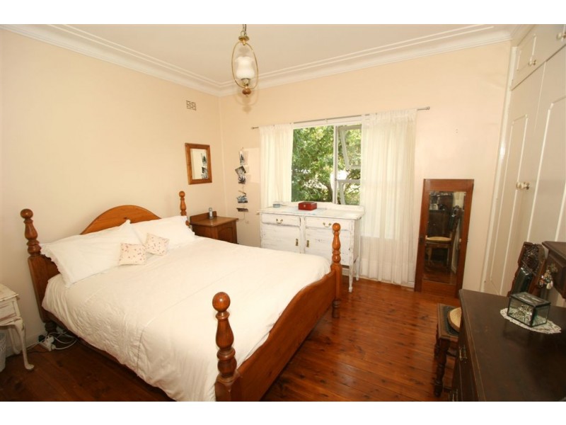 4 Georgina Ave, Elanora Heights NSW 2101