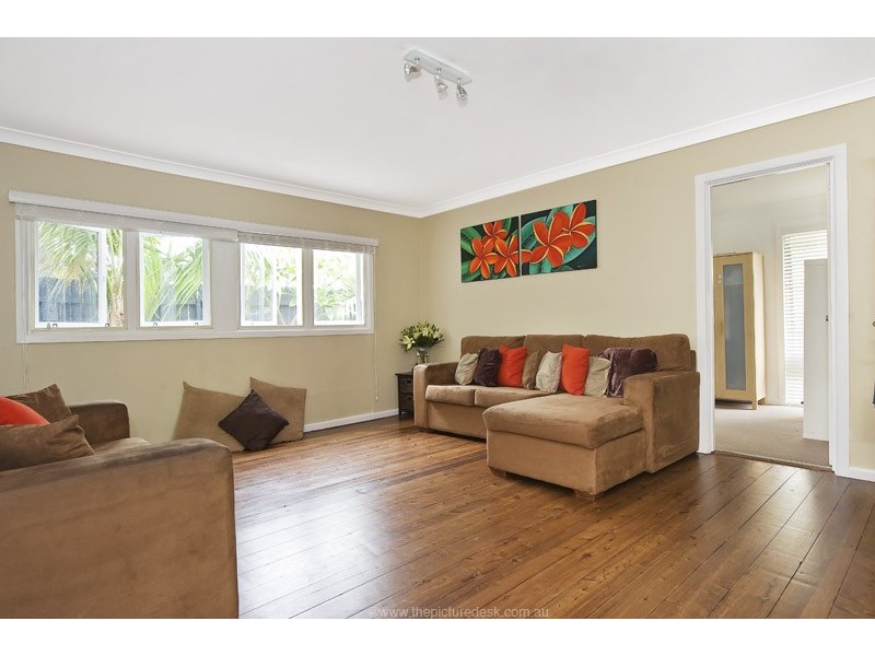 13 Kuru St, North Narrabeen NSW 2101