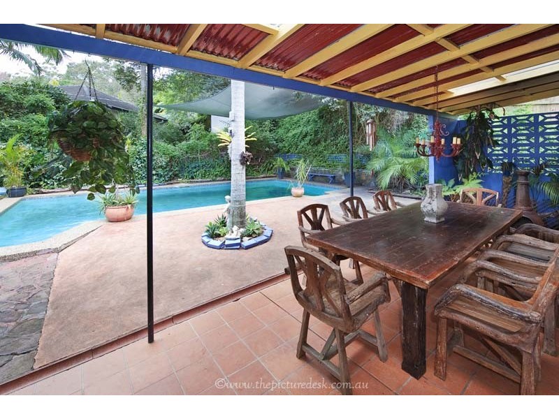 23 Irrawong Rd, North Narrabeen NSW 2101