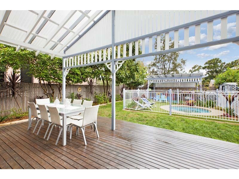 9 Windsor Pde (Minarto Ln), North Narrabeen NSW 2101