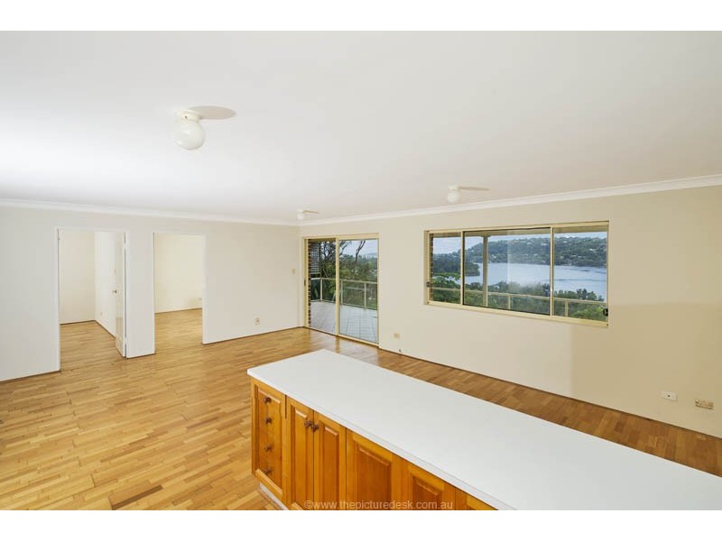 8 Carefree Rd, North Narrabeen NSW 2101