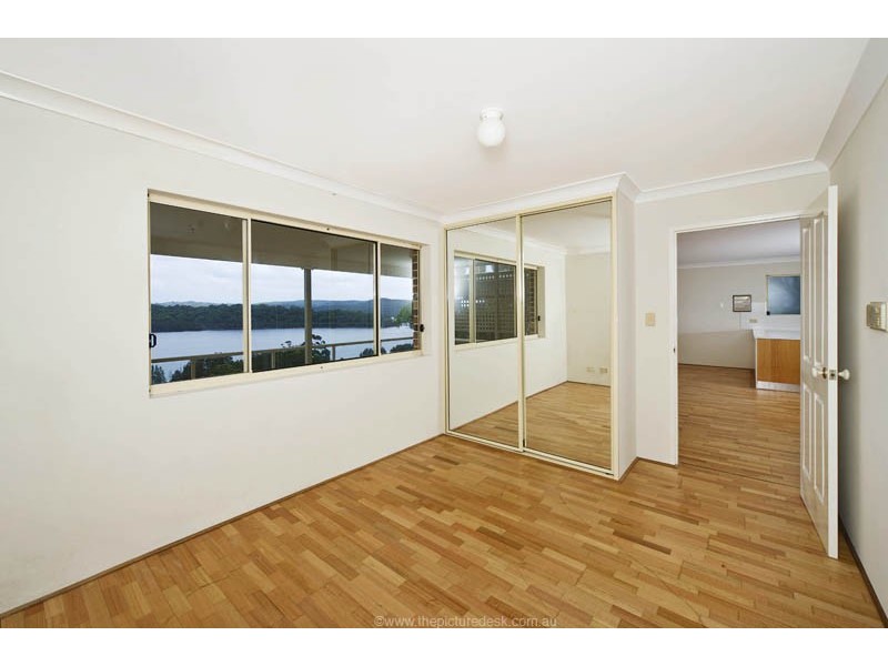 8 Carefree Rd, North Narrabeen NSW 2101