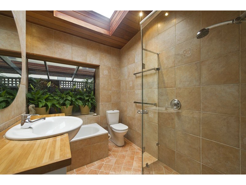 10 Allawah Av, Elanora Heights NSW 2101