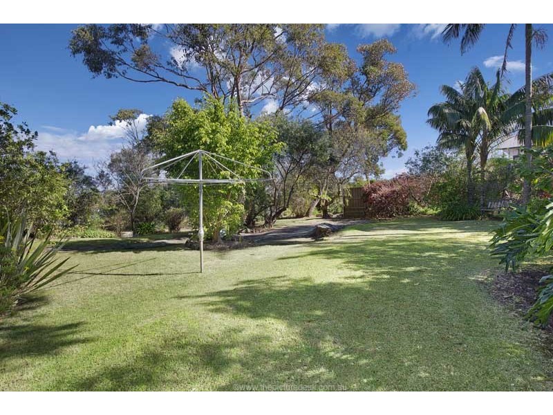 11 Lumeah Ave, Elanora Heights NSW 2101