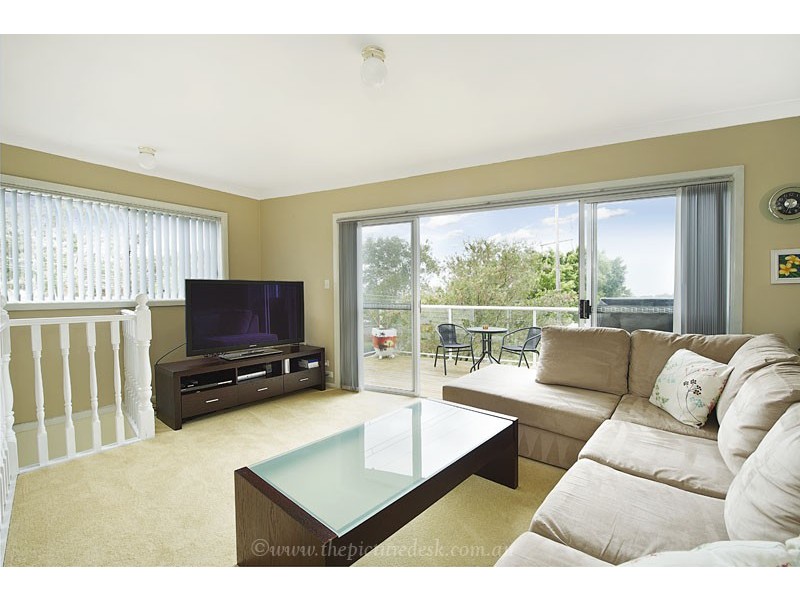 108 Elanora Rd, Elanora Heights NSW 2101