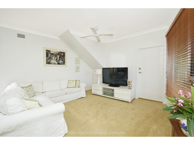 108 Elanora Rd, Elanora Heights NSW 2101