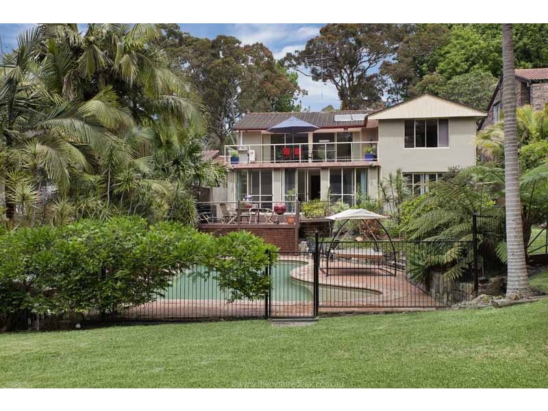 10 Weeroona Ave, Elanora Heights NSW 2101