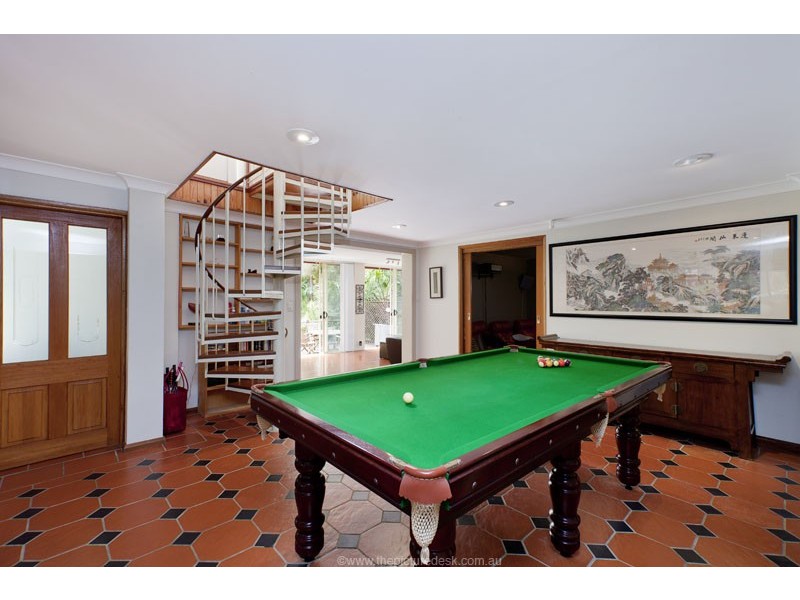 10 Weeroona Ave, Elanora Heights NSW 2101