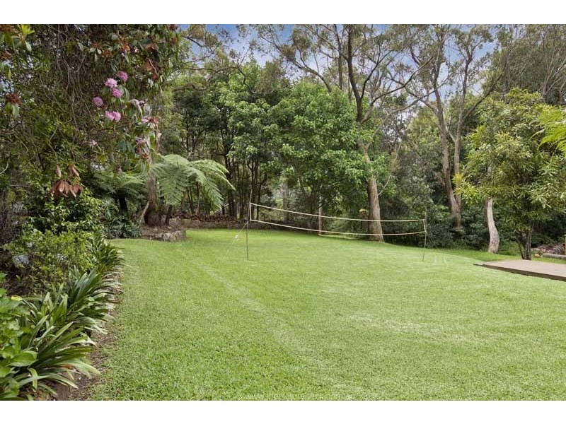 10 Weeroona Ave, Elanora Heights NSW 2101