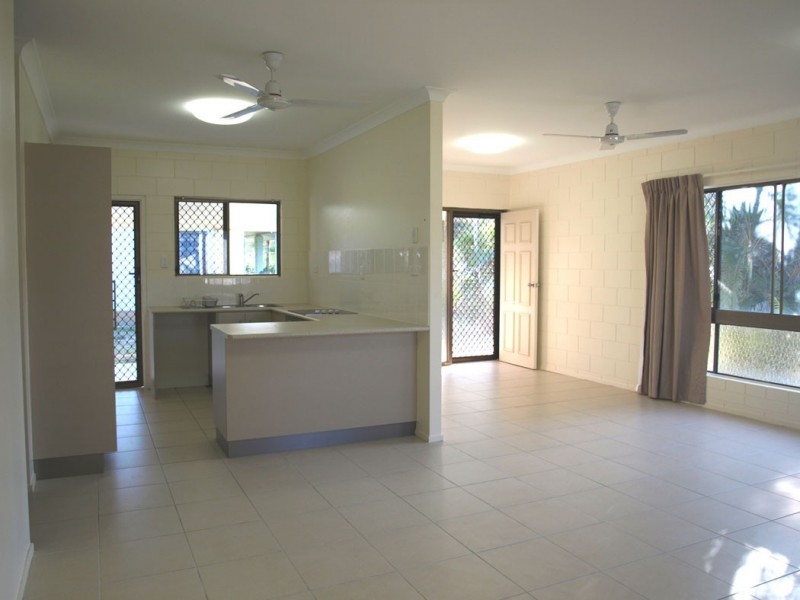 11 CARNEY, Cluden QLD 4811