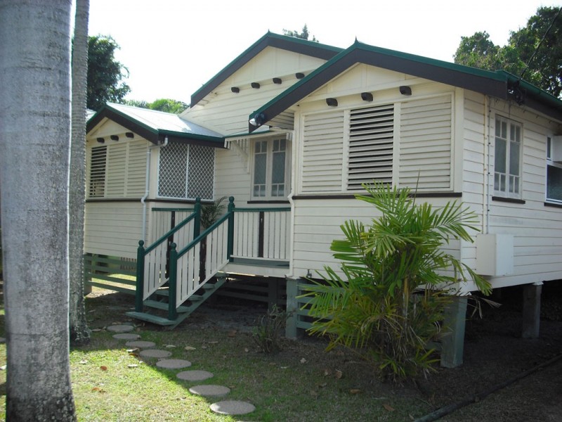 19 Estate Street, West End QLD 4810