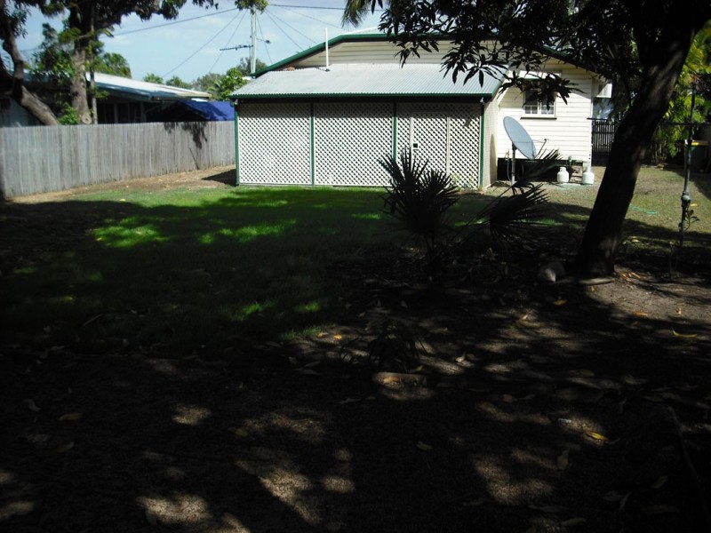 19 Estate Street, West End QLD 4810