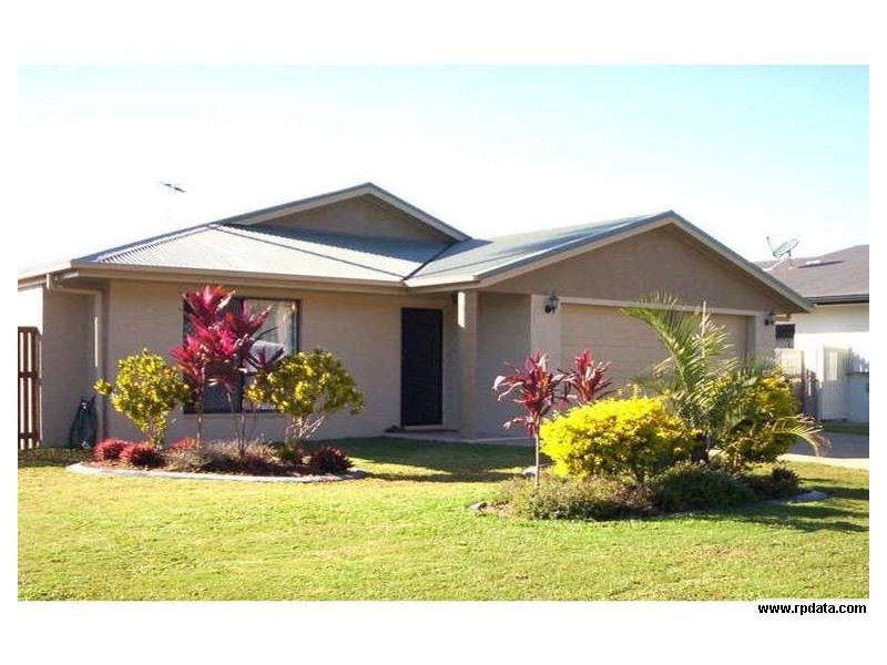 10 ESHELBY STREET, Bushland Beach QLD 4818