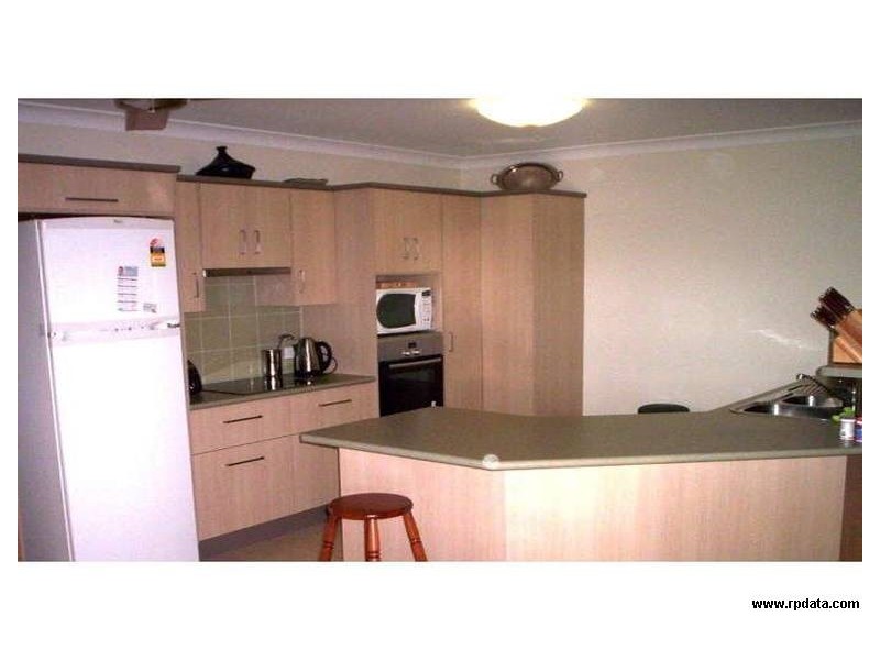 10 ESHELBY STREET, Bushland Beach QLD 4818