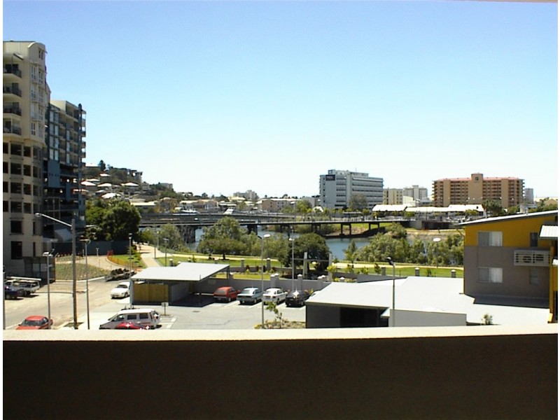 18/51 STANLEY STREET, Townsville City QLD 4810