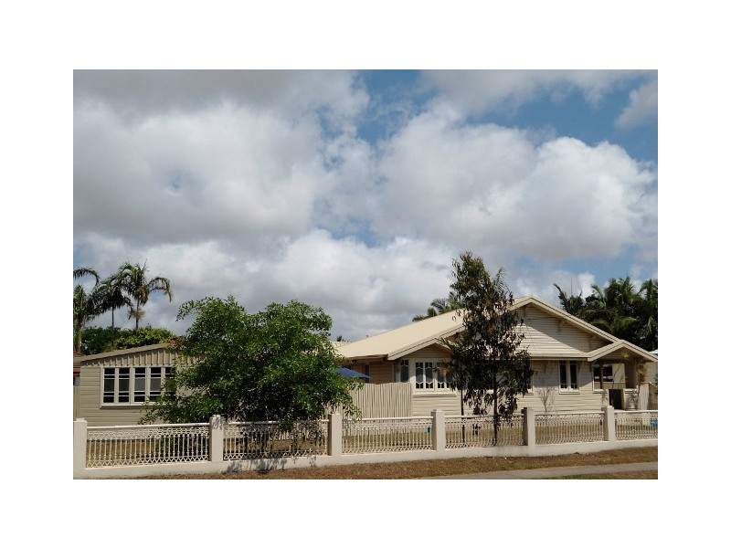 4 GULLIVER STREET, Mundingburra QLD 4812