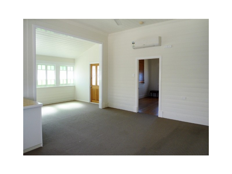 4 GULLIVER STREET, Mundingburra QLD 4812