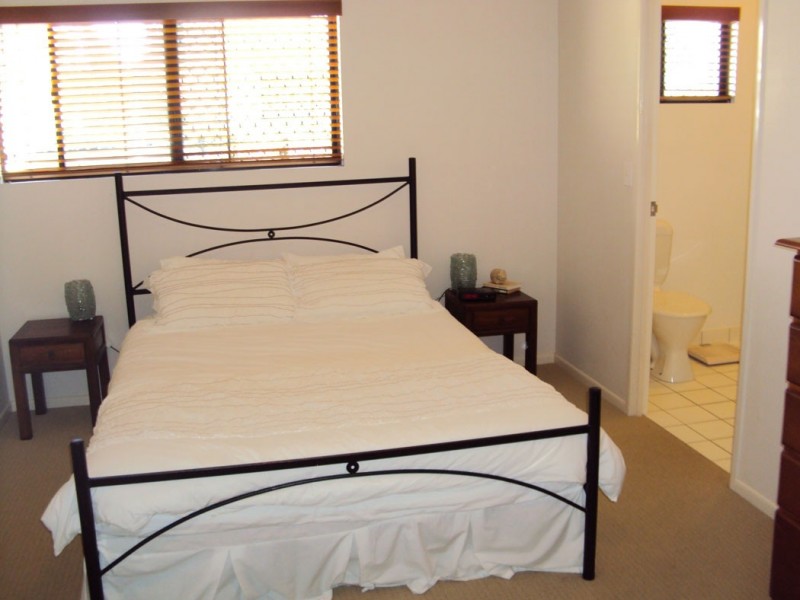 1 MULLIGAN STREET, Mundingburra QLD 4812