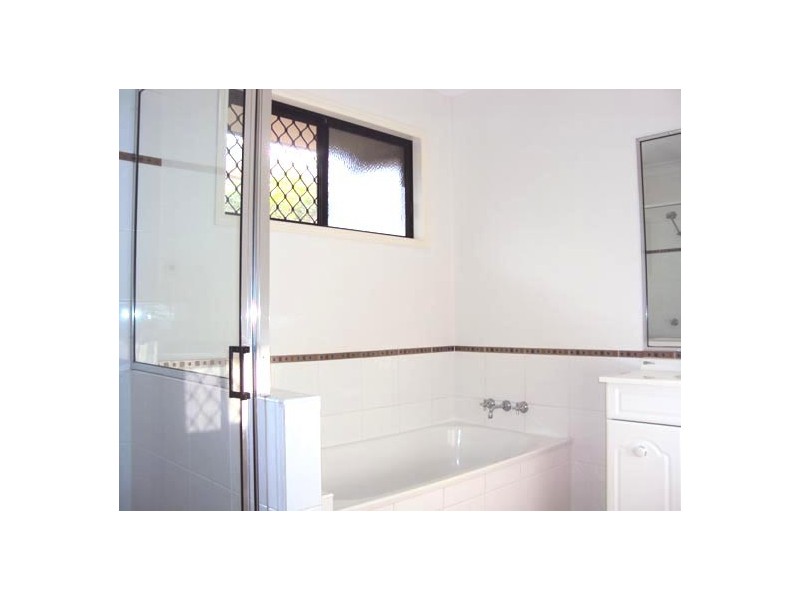 23 CRESTBROOK DRIVE, Mount Louisa QLD 4814